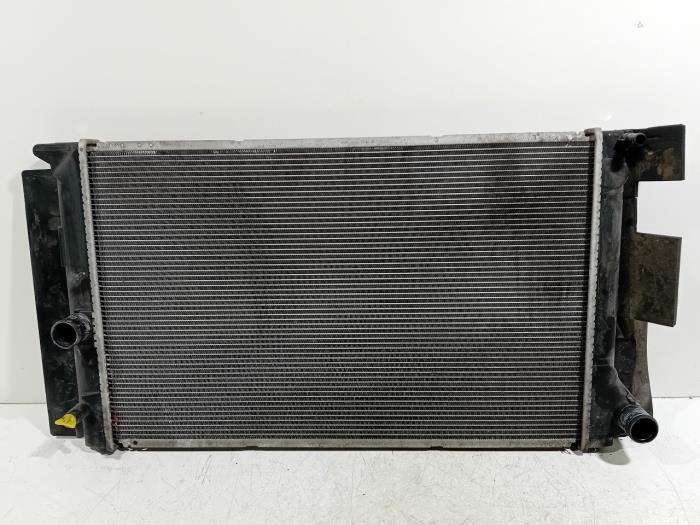 Usagé Radiateur Toyota Avensis Prix € 60,00 Règlement à la marge proposé par Van der Ven Autorecycling B.V.