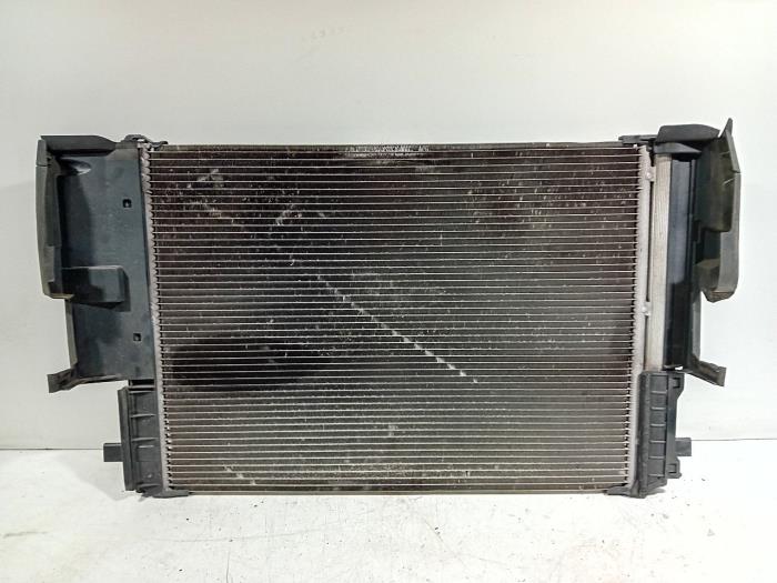 Begagnade AC-radiator Mercedes GLA Pris € 95,00 Marginaltabell erbjuds av Van der Ven Autorecycling B.V.