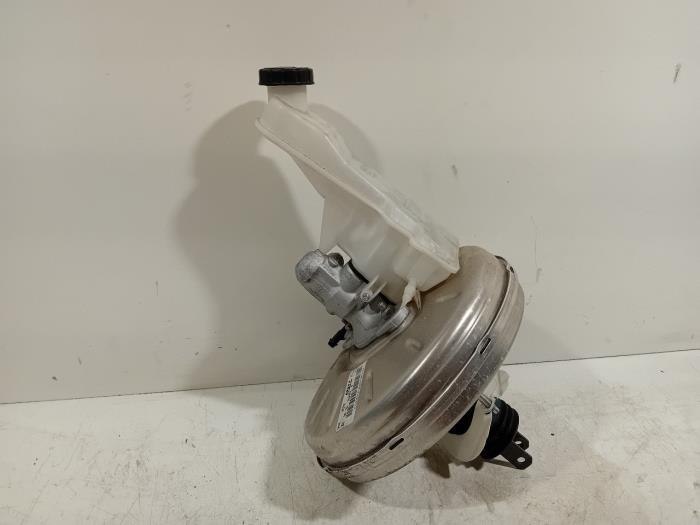 Usagé Servo frein Mercedes GLA Prix € 50,00 Règlement à la marge proposé par Van der Ven Autorecycling B.V.