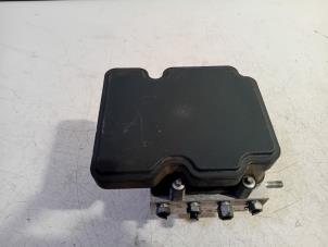 Begagnade ABS-pump Nissan X-Trail Pris € 85,00 Marginaltabell erbjuds av Van der Ven Autorecycling B.V.