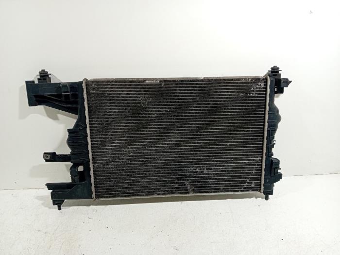 Used Radiator Opel Astra Price € 145,00 Margin scheme offered by Van der Ven Autorecycling B.V.