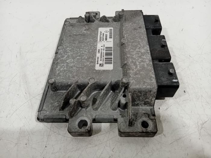Used Engine management computer Renault Twingo Price € 50,00 Margin scheme offered by Van der Ven Autorecycling B.V.
