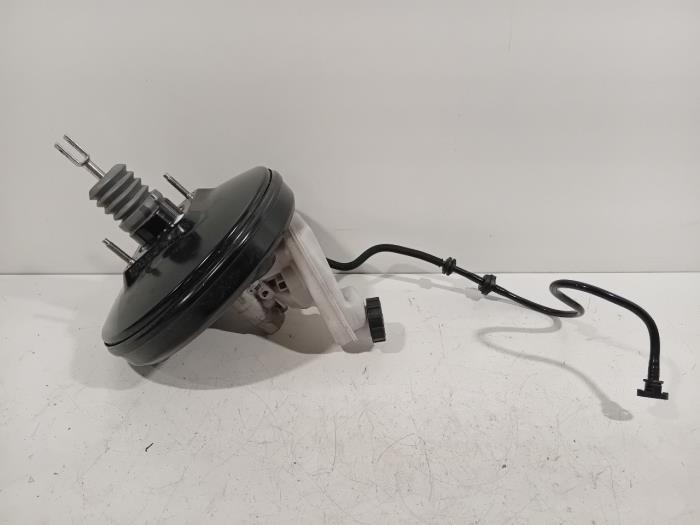 Begagnade Bromsservo Ford Puma Pris € 80,00 Marginaltabell erbjuds av Van der Ven Autorecycling B.V.