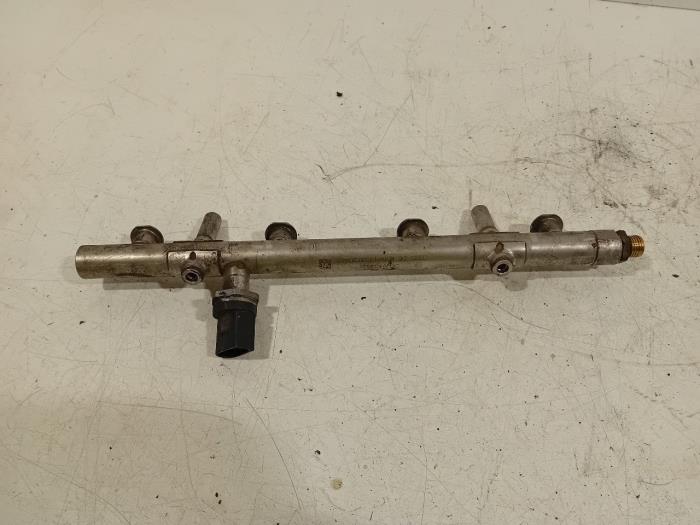 Gebrauchte Kraftstoffverteiler Audi A4 Preis € 30,00 Margenregelung angeboten von Van der Ven Autorecycling B.V.