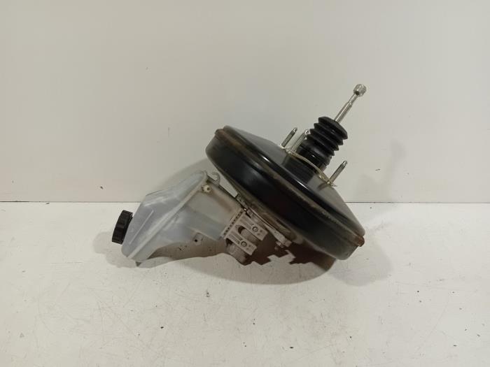 Gebrauchte Bremskraftverstärker Opel Corsa Preis € 60,00 Margenregelung angeboten von Van der Ven Autorecycling B.V.