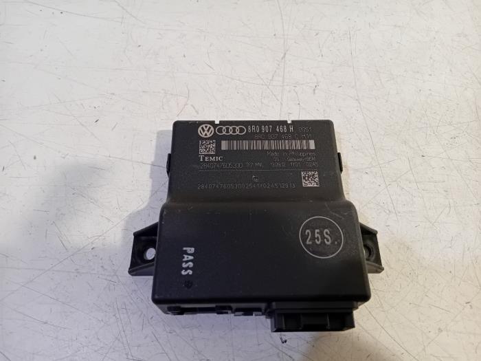 Używane Modul gateway Audi S4 Cena € 60,00 Procedura marży oferowane przez Van der Ven Autorecycling B.V.
