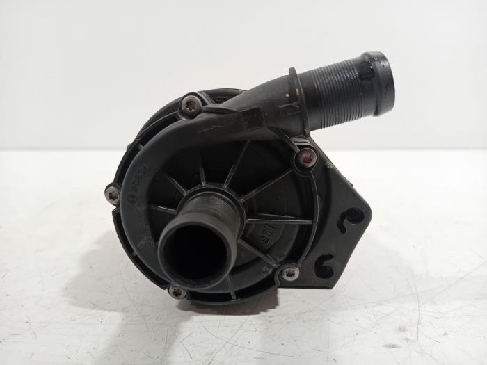 Begagnade Vattenpump Renault Arkana Pris € 90,00 Marginaltabell erbjuds av Van der Ven Autorecycling B.V.
