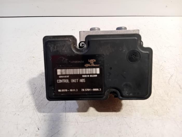Gebrauchte ABS Pumpe Fiat Doblo Preis € 99,99 Margenregelung angeboten von Van der Ven Autorecycling B.V.