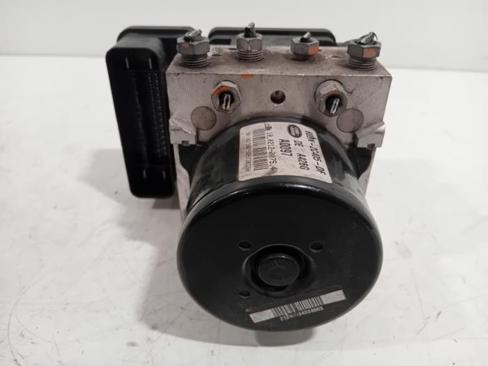 Gebrauchte ABS Pumpe Landrover Freelander Preis € 305,00 Margenregelung angeboten von Van der Ven Autorecycling B.V.