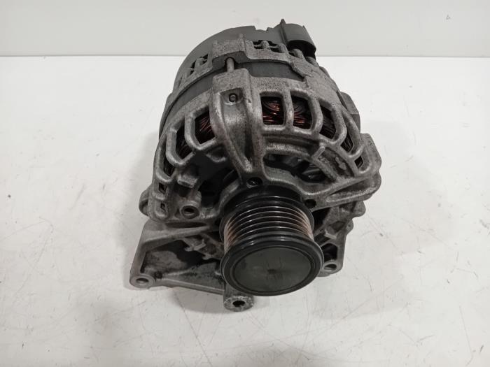 Begagnade Dynamo Mercedes C-Klasse Pris € 145,00 Marginaltabell erbjuds av Van der Ven Autorecycling B.V.