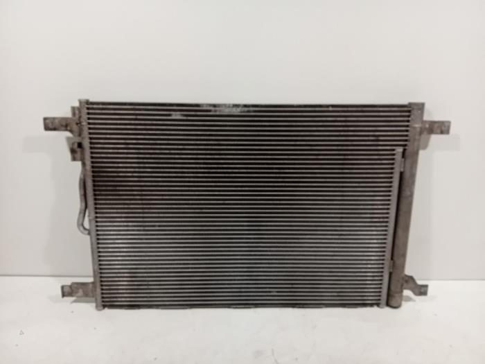 Usagé Radiateur clim Skoda Octavia Prix € 60,00 Règlement à la marge proposé par Van der Ven Autorecycling B.V.