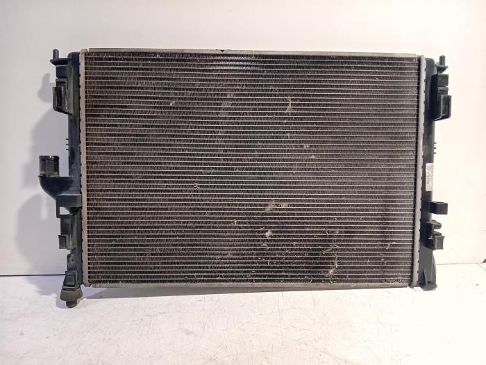 Used Radiator Dacia Sandero Price € 90,00 Margin scheme offered by Van der Ven Autorecycling B.V.