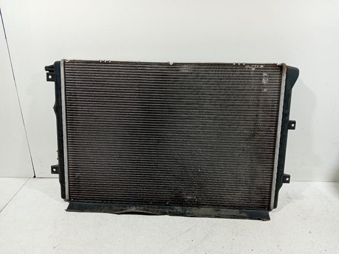 Used Radiator Volkswagen Tiguan Price € 50,00 Margin scheme offered by Van der Ven Autorecycling B.V.