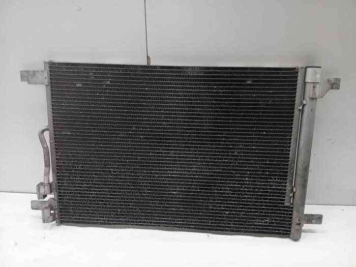 Usagé Radiateur clim Volkswagen E-Golf Prix € 85,00 Règlement à la marge proposé par Van der Ven Autorecycling B.V.