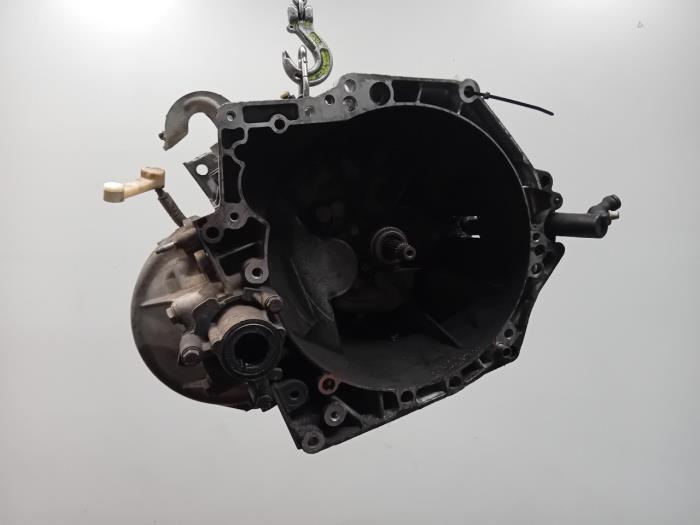 Usagé Boîte de vitesse Citroen C3 Prix € 194,99 Règlement à la marge proposé par Van der Ven Autorecycling B.V.