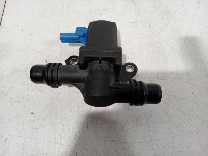 Begagnade Vattenpump Peugeot 208 Pris € 50,00 Marginaltabell erbjuds av Van der Ven Autorecycling B.V.