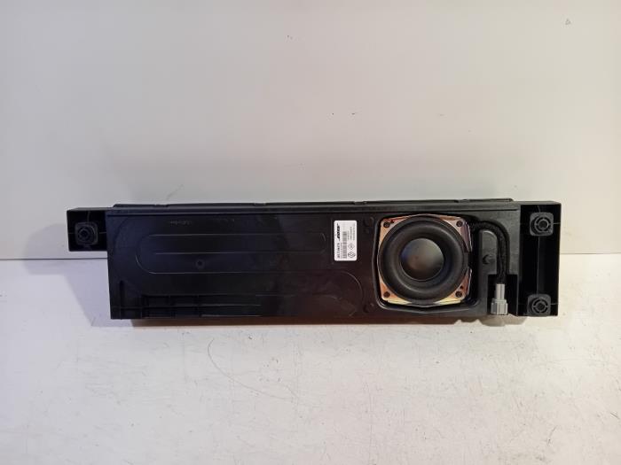 Używane Subwoofer Renault Megane Cena € 75,00 Procedura marży oferowane przez Van der Ven Autorecycling B.V.