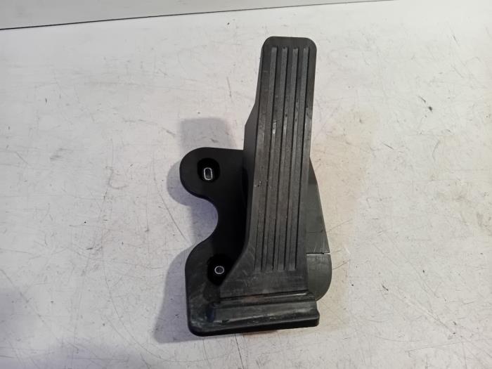 Używane Pedal gazu Mazda CX-5 Cena € 45,00 Procedura marży oferowane przez Van der Ven Autorecycling B.V.