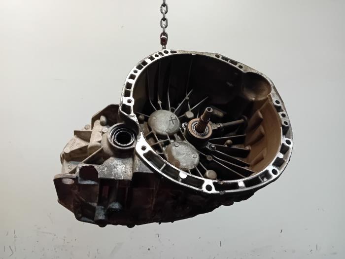 Gebrauchte Getriebe Renault Laguna Preis € 399,99 Margenregelung angeboten von Van der Ven Autorecycling B.V.