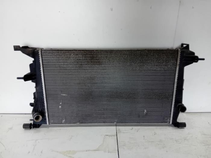 Gebrauchte Kühler Renault Megane Preis € 25,00 Margenregelung angeboten von Van der Ven Autorecycling B.V.