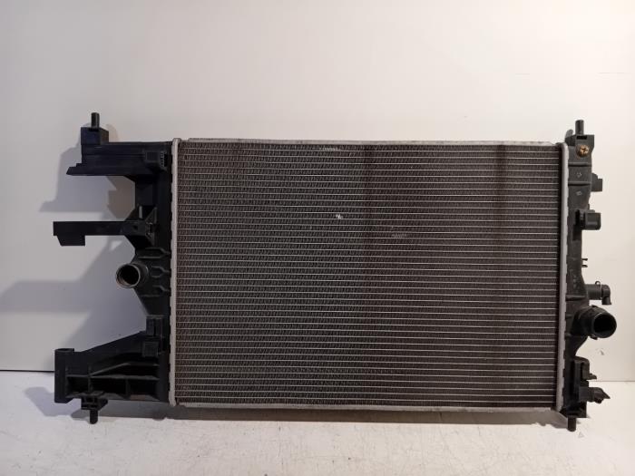 Usagé Radiateur Opel Astra Prix € 47,50 Règlement à la marge proposé par Van der Ven Autorecycling B.V.