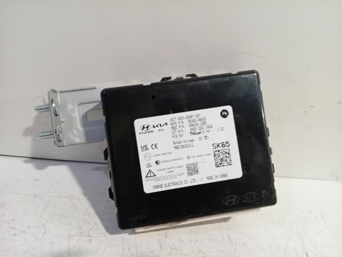 Used Computer, miscellaneous Kia Stonic Price € 85,00 Margin scheme offered by Van der Ven Autorecycling B.V.