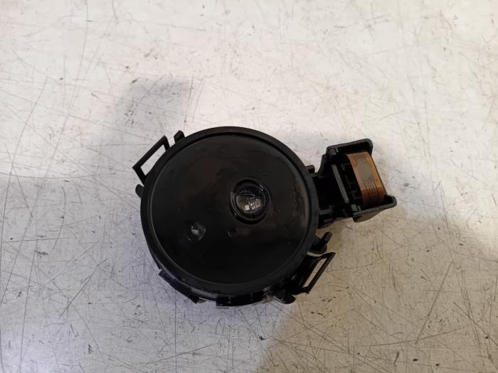 Begagnade Regnsensor BMW 5-Serie Pris € 85,00 Marginaltabell erbjuds av Van der Ven Autorecycling B.V.