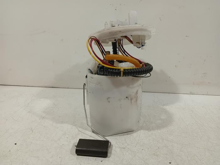 Gebrauchte Kraftstoffpumpe Elektrisch Mercedes A-Klasse Preis € 40,00 Margenregelung angeboten von Van der Ven Autorecycling B.V.