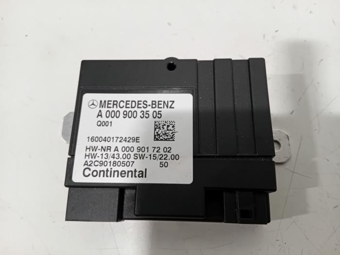 Usagé Ordinateur divers Mercedes C-Klasse Prix € 45,00 Règlement à la marge proposé par Van der Ven Autorecycling B.V.