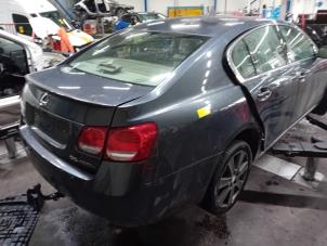 Drosselklappengehäuse van een Lexus GS 400 2006