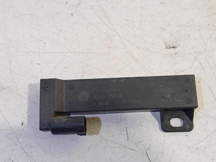 Keyless system antenna