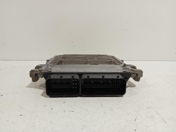 Engine management computer from a Mercedes C-Klasse 2014