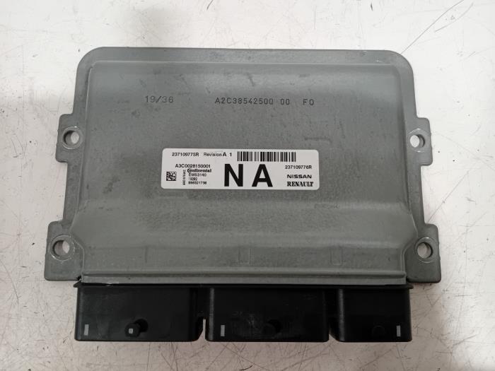 Used Engine management computer Renault Clio Price € 145,00 Margin scheme offered by Van der Ven Autorecycling B.V.