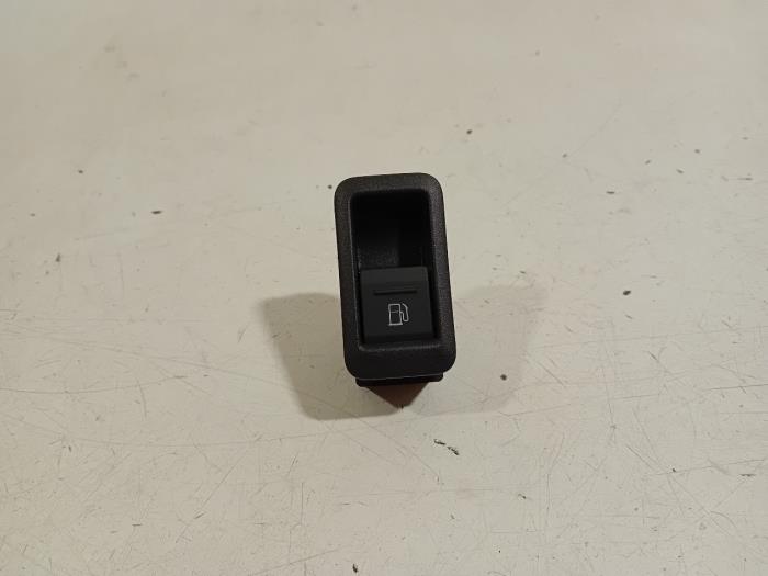 Usados Interruptor Audi A3 Precio € 15,00 Norma de margen ofrecido por Van der Ven Autorecycling B.V.