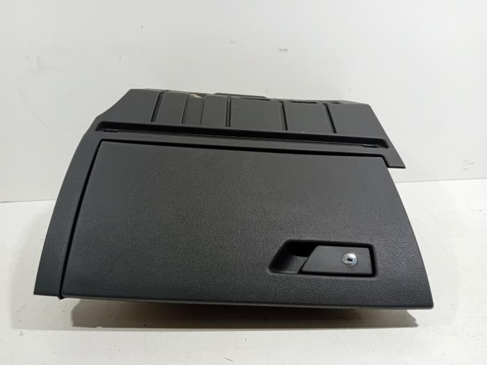 Begagnade Handskfack Audi A3 Pris € 80,00 Marginaltabell erbjuds av Van der Ven Autorecycling B.V.
