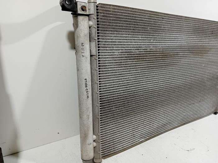 Radiateur clim d'un Hyundai Santafe 2006