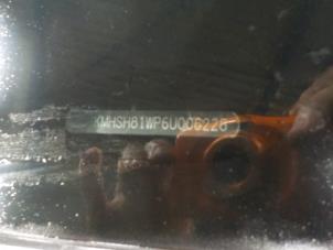 Radiateur clim d'un Hyundai Santafe 2006