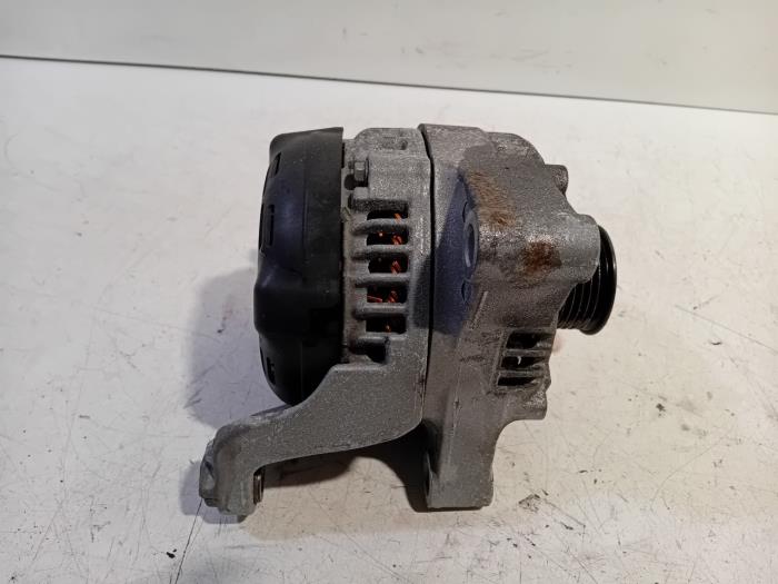 Begagnade Dynamo BMW X1 Pris € 30,00 Marginaltabell erbjuds av Van der Ven Autorecycling B.V.