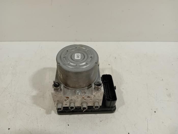 Gebrauchte ABS Pumpe Landrover Evoque Preis € 265,00 Margenregelung angeboten von Van der Ven Autorecycling B.V.