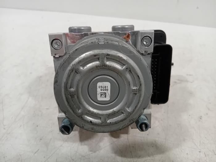 Begagnade ABS-pump BMW 3-Serie Pris € 555,00 Marginaltabell erbjuds av Van der Ven Autorecycling B.V.