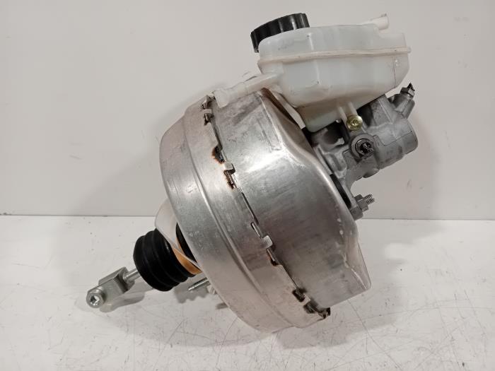 Usagé Servo frein Mercedes C-Klasse Prix € 34,95 Règlement à la marge proposé par Van der Ven Autorecycling B.V.