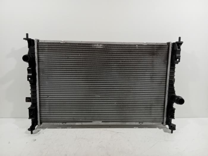 Usagé Radiateur Citroen C4 Grand Picasso Prix € 150,00 Règlement à la marge proposé par Van der Ven Autorecycling B.V.