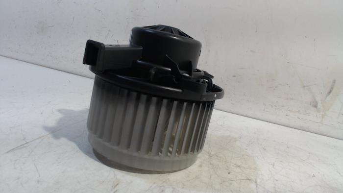 Heating and ventilation fan motor Opel Insignia - 13263279