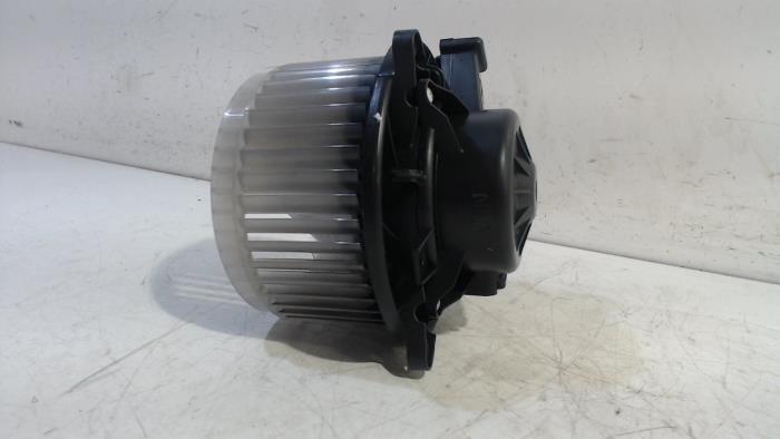 Heating and ventilation fan motor Opel Insignia - 13263279