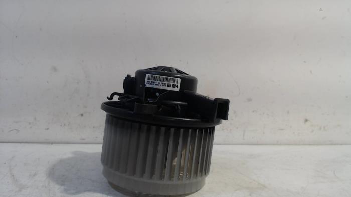 Heating and ventilation fan motor Opel Insignia - 13263279