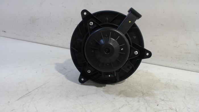 Heating and ventilation fan motor Opel Insignia - 13263279