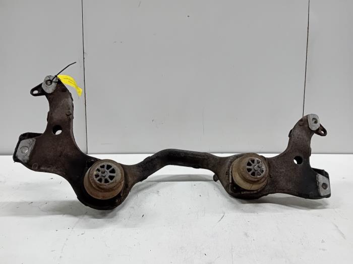 Gebrauchte Motorlager Porsche Cayenne Preis € 60,00 Margenregelung angeboten von Van der Ven Autorecycling B.V.
