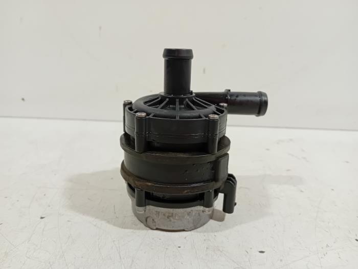 Begagnade Vattenpump Polestar 2 Pris € 75,00 Marginaltabell erbjuds av Van der Ven Autorecycling B.V.