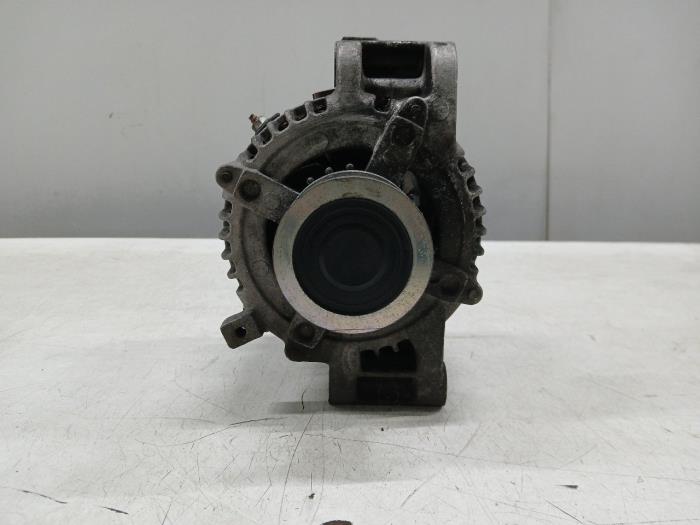 Begagnade Dynamo Toyota Avensis Pris € 50,00 Marginaltabell erbjuds av Van der Ven Autorecycling B.V.