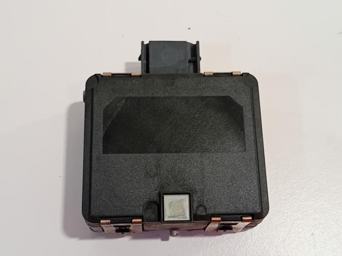 Gebrauchte Tempomat Sensor Volkswagen Touran Preis € 165,00 Margenregelung angeboten von Van der Ven Autorecycling B.V.